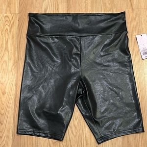 NWT Wild Fable Bike Shorts Size Large